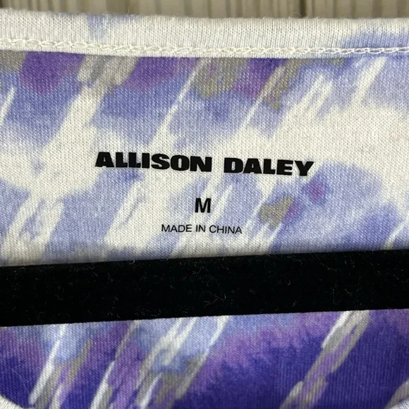 Allison Daley V-Neck Shirt - Picture 3 of 6